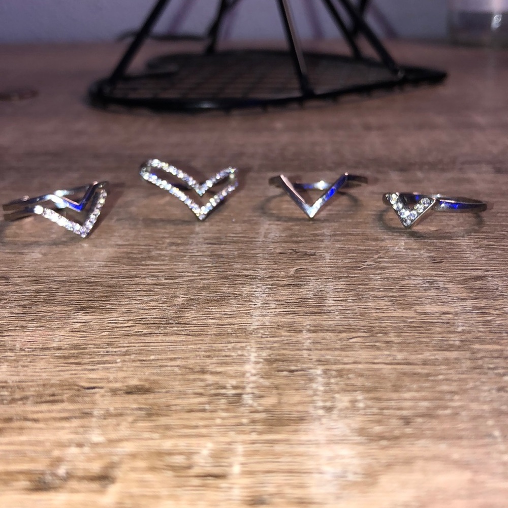 4 Silver Rings